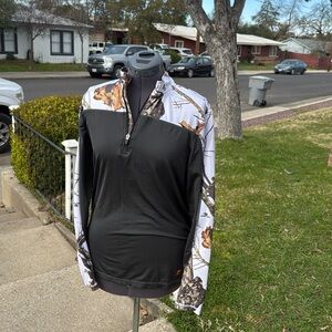 Mossy oak stretchy long sleeve r camo women’s shirt Medium with tags